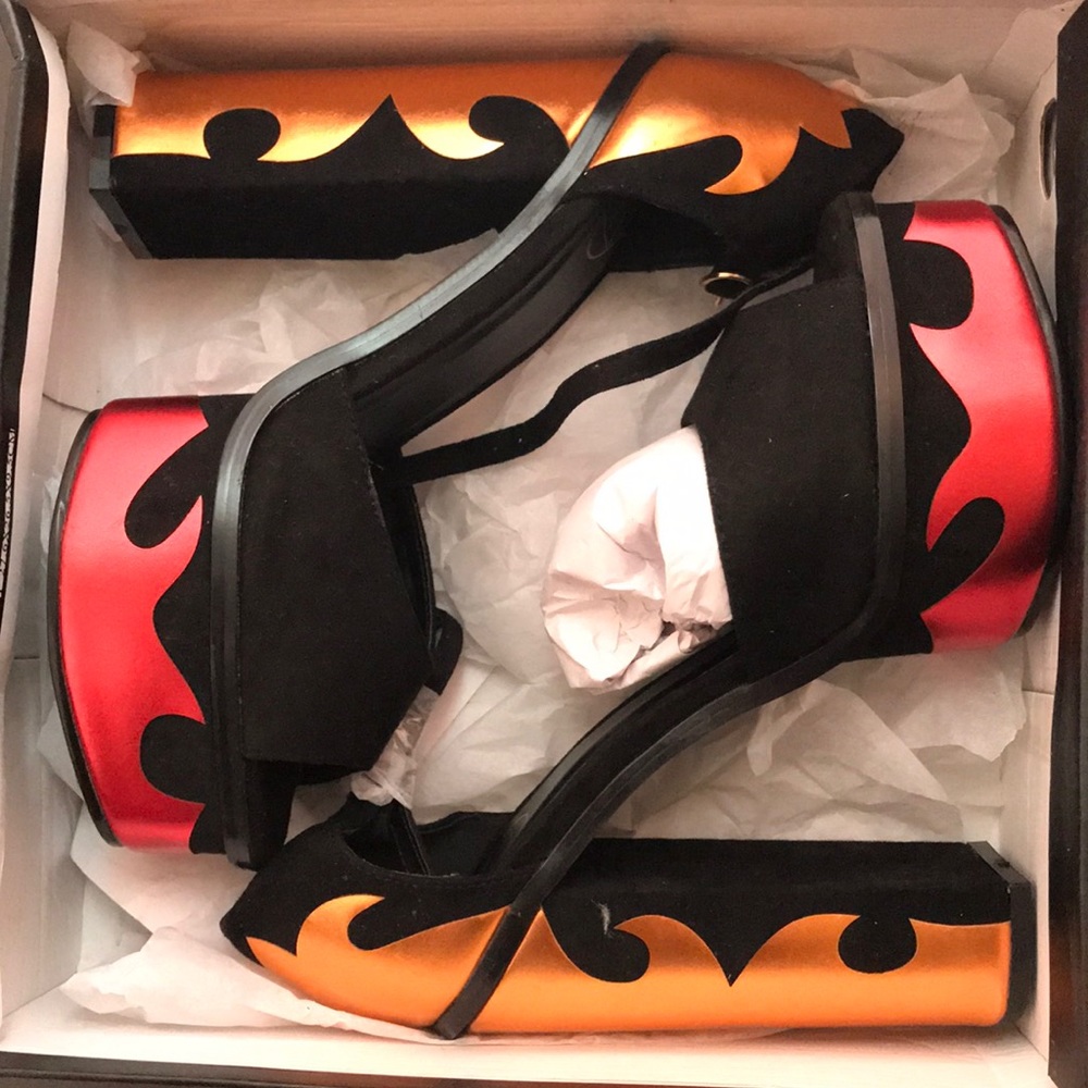 Missguided black flame print platform heel